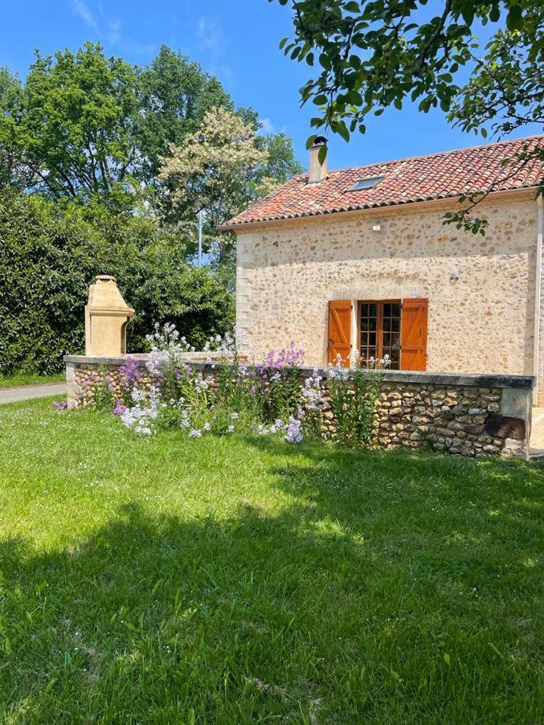 Gite Les Mareillauds - Piscine Salon Pokoj fotografie